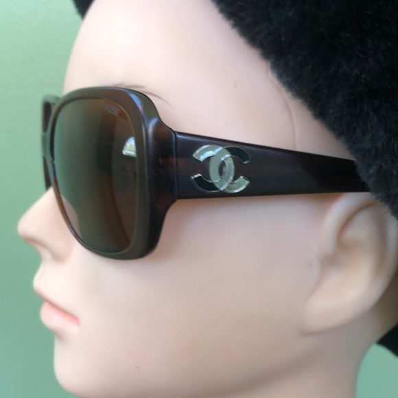 CHANEL Polarized SUNGLASSES. DARK BROWN MODEL #5101 main image 5